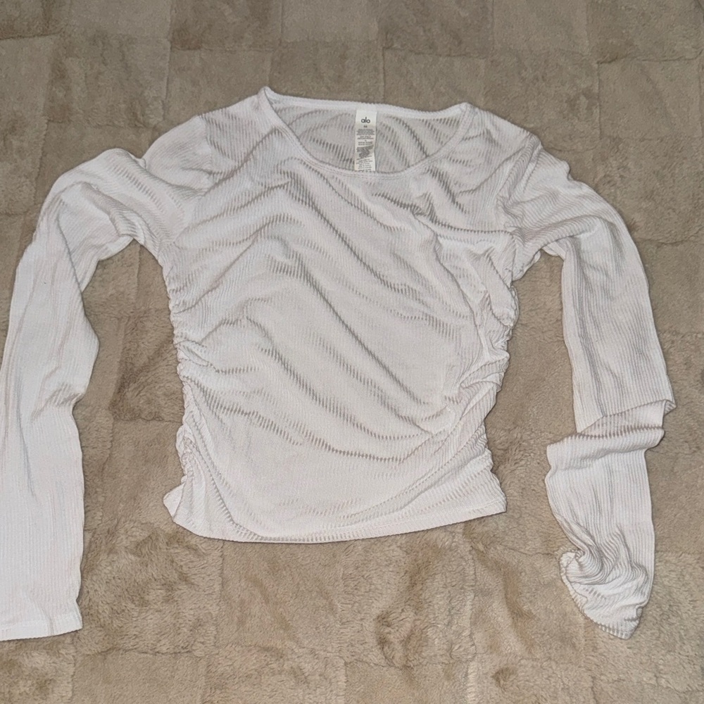 Alo Gather Long Sleeve - Picture 4 of 8